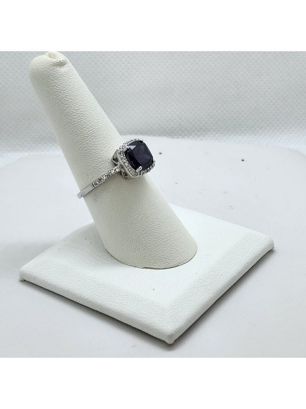 Brand New Sterling Silver 925 Purple Gemstone Ring